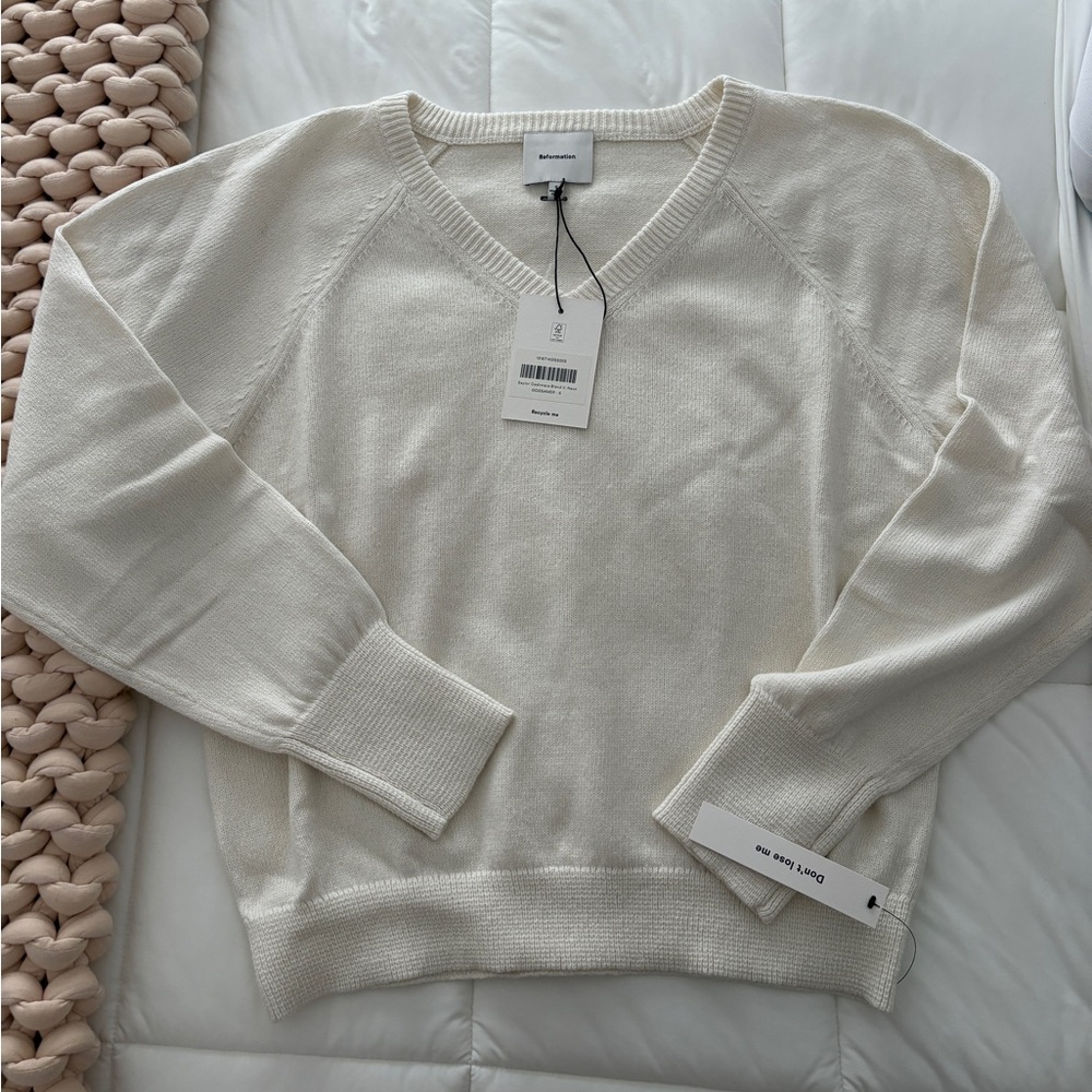 Reformation Saylor Cashmere Blend V-neck Ivory - Size S - Picture 2 of 6